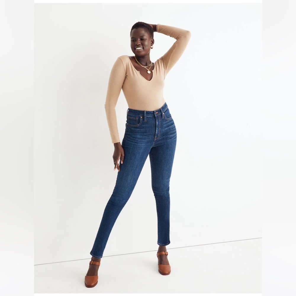Curvy High-Rise Skinny Jeans in Seville Wash, 32 Petite - like new